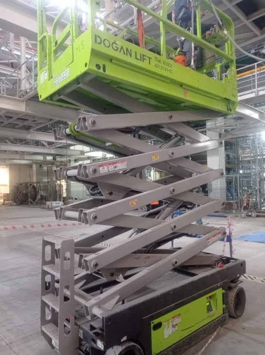 14 Metre Akülü Makaslı Manlift